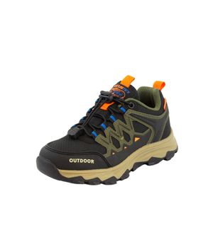 Zapatilla Outdoor de Niño Negro