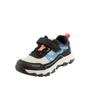 Zapatilla Outdoor Niño Negro
